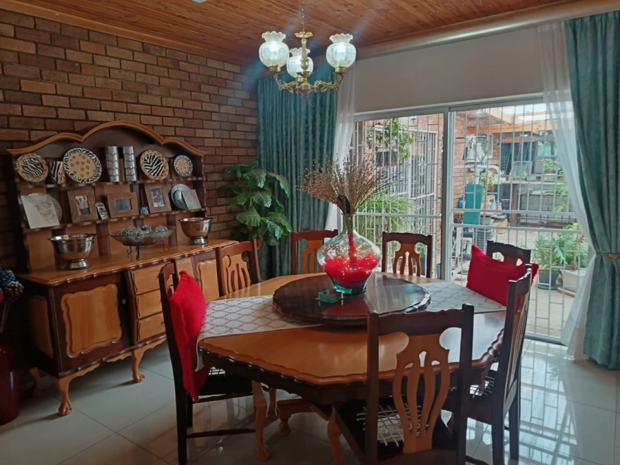 4 Bedroom Property for Sale in Royldene Northern Cape